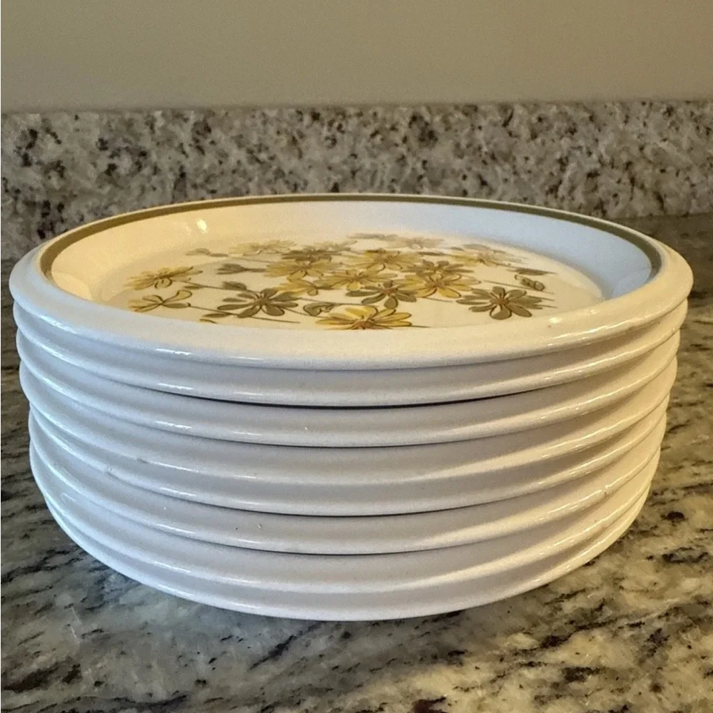 Vintage Mikasa Light n Lively Posey Parade Salad Plates Set Of 8 D5253 1970’s
